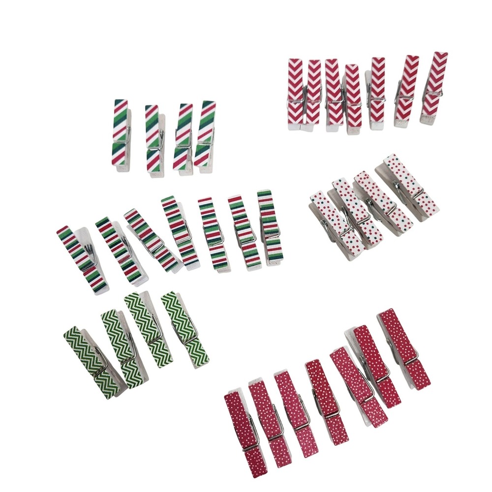 Wooden Mini Clothespins Christmas Patterned Craft Clips Lot of 33